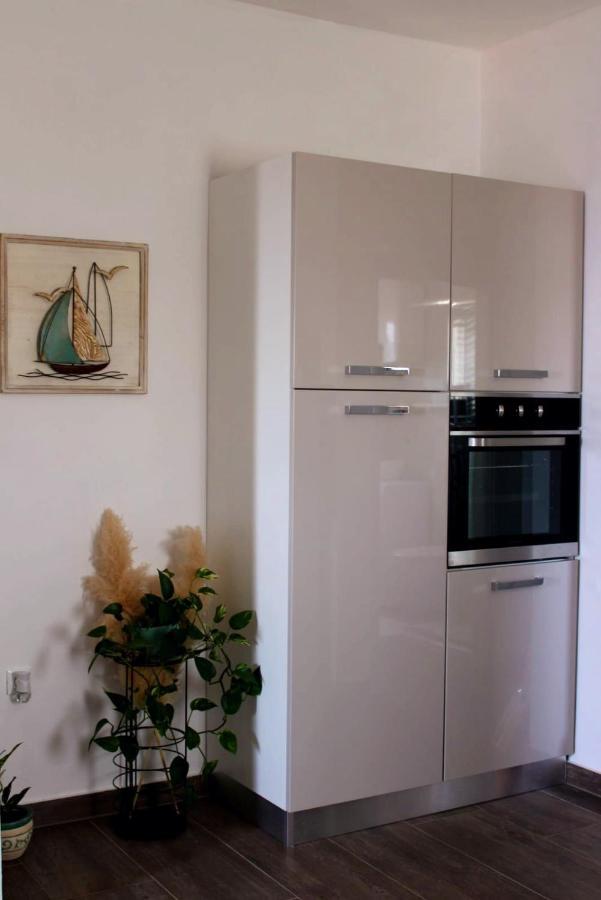 Apartman Maslina ชิเบนิก ภายนอก รูปภาพ