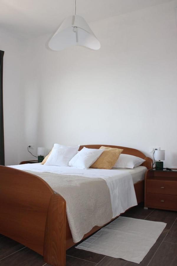 Apartman Maslina ชิเบนิก ภายนอก รูปภาพ